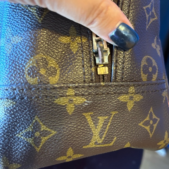 Authentic Louis Vuitton Monogrammed Deauville - Picture 11 of 16